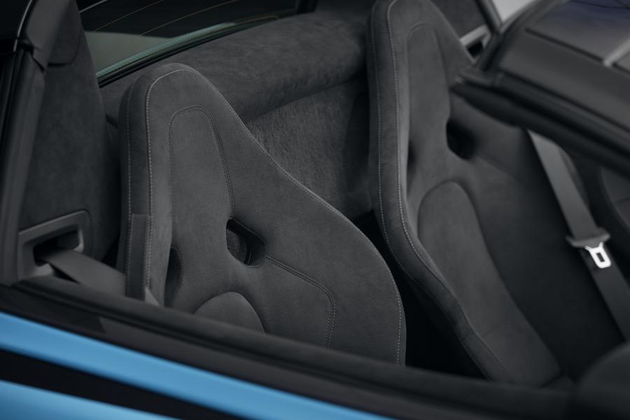 Интерьер McLaren 570S Spider Track Pack 2018 года  (UK) (фото 3 из 4)